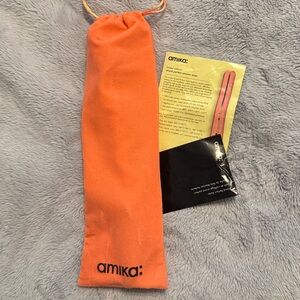 Amika Coral Hair Straightener